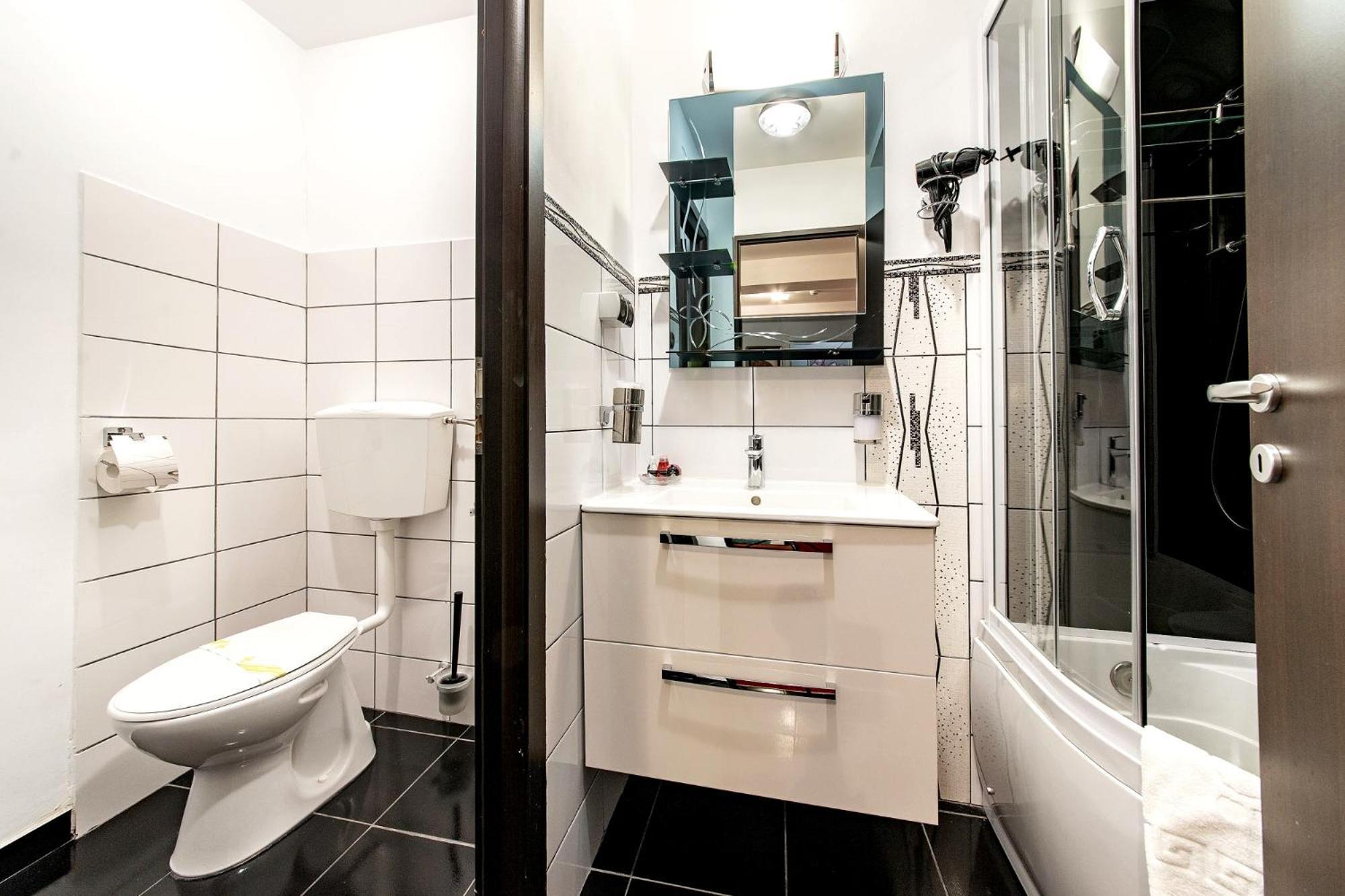 Bucur Accommodation Boekarest Kamer foto